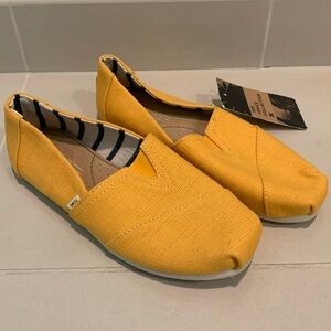 TOMS Classic Golden Yellow Alpargatas